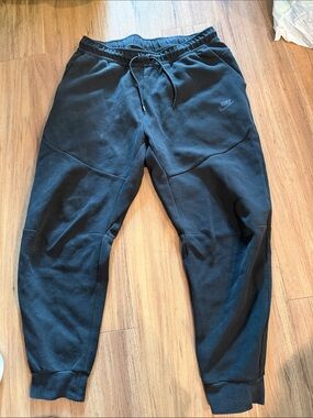 Nike Black Athletic Fleece Joggers with Drawstring